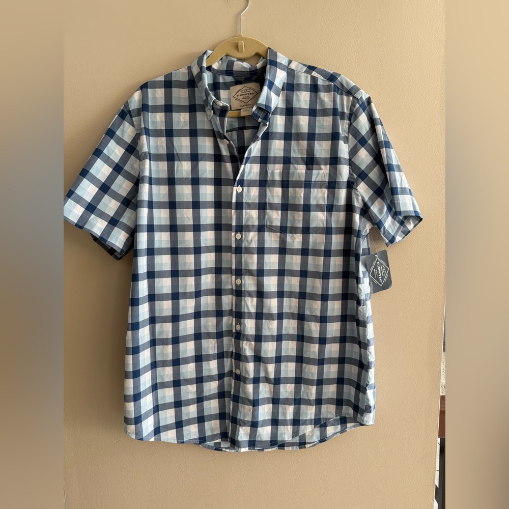 Men's Short-Sleeve Blue Plaid Button-Up Shirt Size Large St John’s Bay NWT